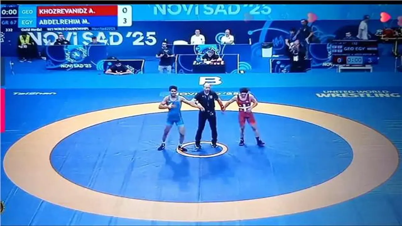 محمد حسن يحصد ذهبية بطولة العالم للمصارعة بصربيا